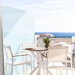 Ensuite Sea & Pool Views With Private Parking