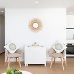 Apartment Ensuite Sea & Pool Views With Private Parking *