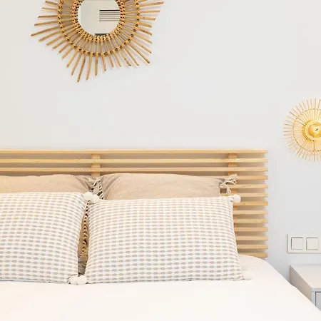 Ensuite Sea & Pool Views With Private Parking