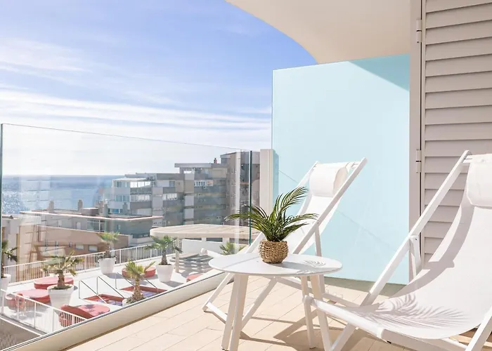 Appartamento Ensuite Sea & Pool Views With Private Parking