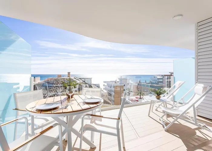 アパート Ensuite Sea & Pool Views With Private Parking フエンヒロラ