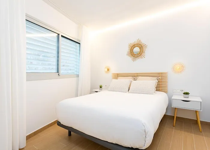 Ensuite Sea & Pool Views With Private Parking Фуэнхирола