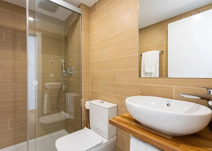 Ensuite Sea & Pool Views With Private Parking Апартаменты