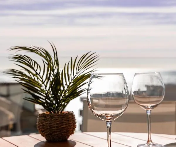 Ensuite Sea & Pool Views With Private Parking * Фуэнхирола